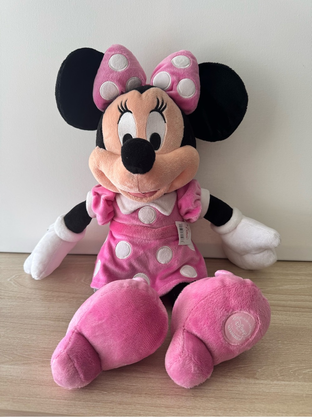 DISNEY Store Minnie Mouse Plush NWT 18” - some flaws as in pictures